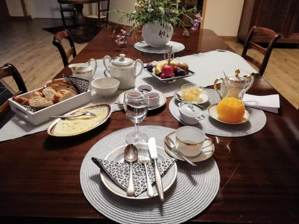 Le Domaine Des Platanes Bed & Breakfast Bourg-Charente Exterior photo