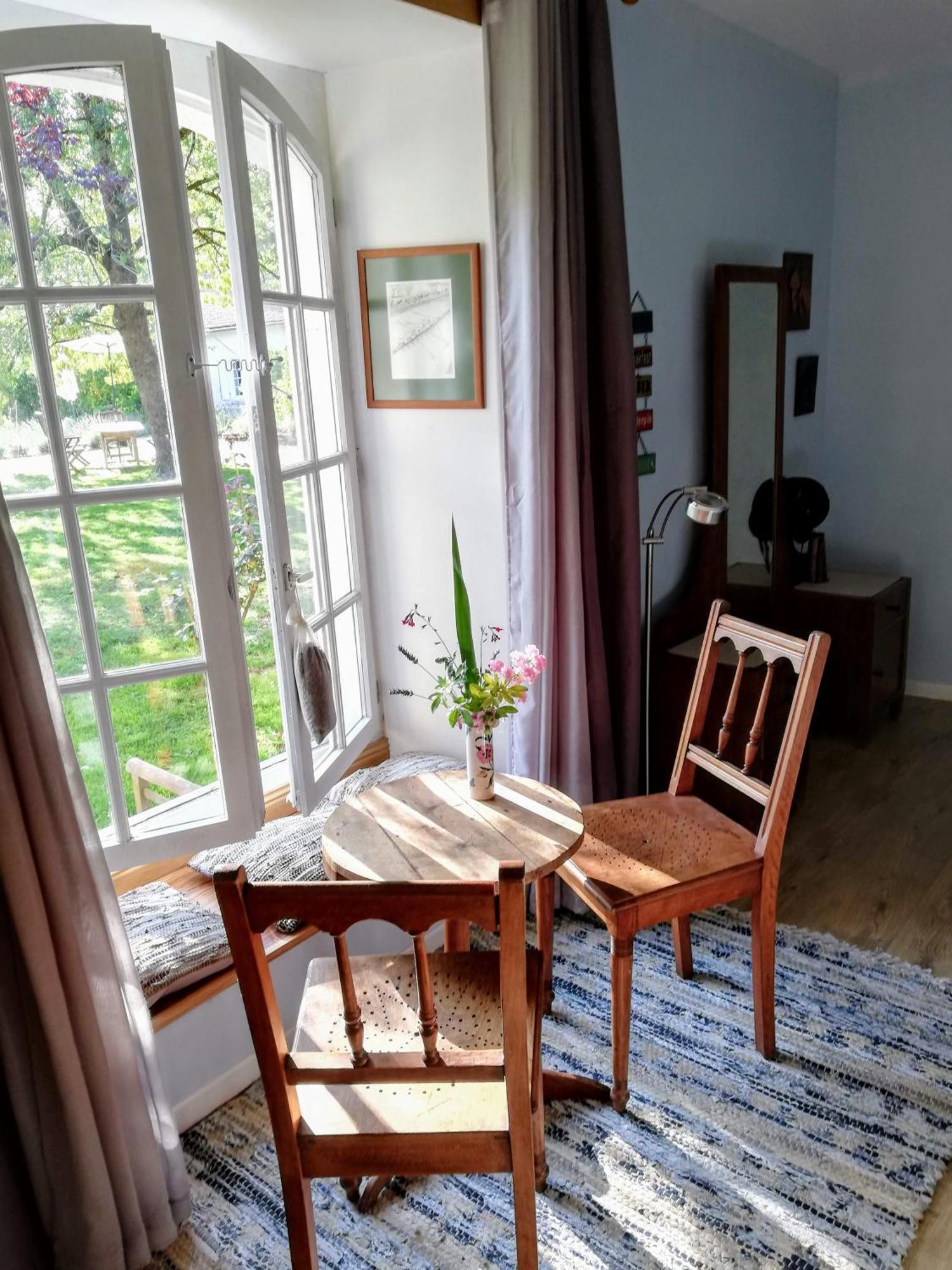 Le Domaine Des Platanes Bed & Breakfast Bourg-Charente Exterior photo